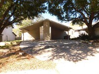 Building Photo - 2408 Burleson Ct