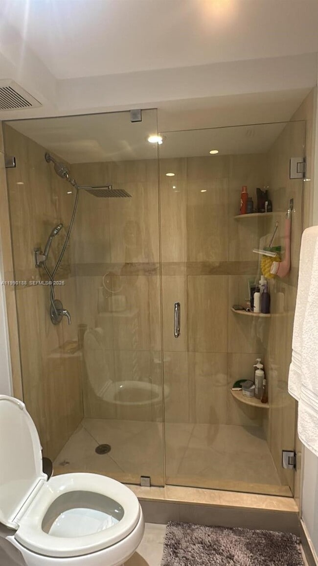 Building Photo - 2333 Brickell Ave