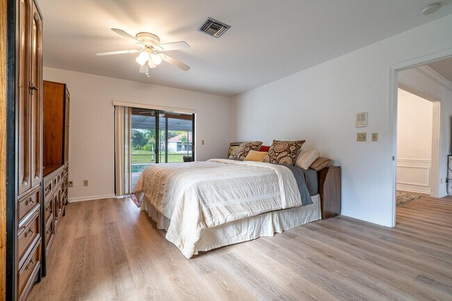 Building Photo - 12775 Guilford Cir