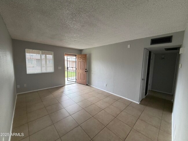 Building Photo - 8316 N 60th Ave