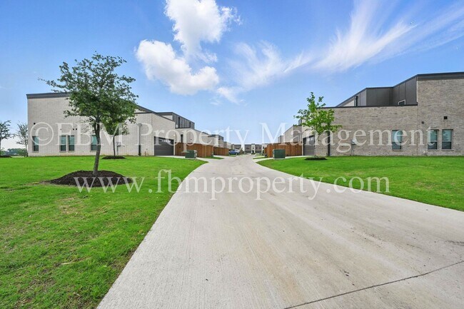 Building Photo - 2909 Ali Dr
