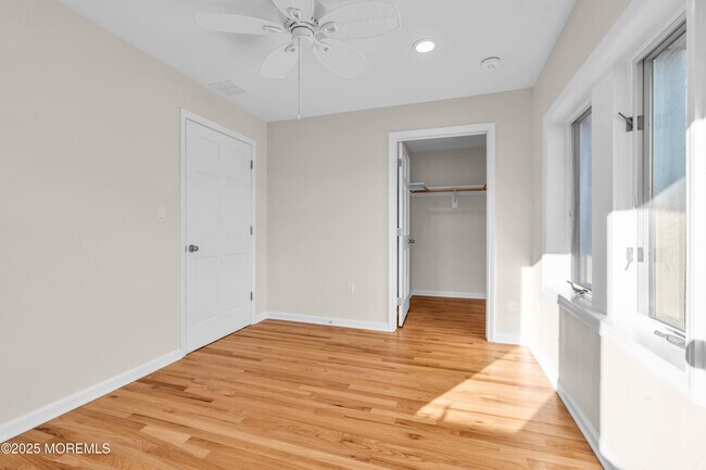 Building Photo - 525 Washington Blvd