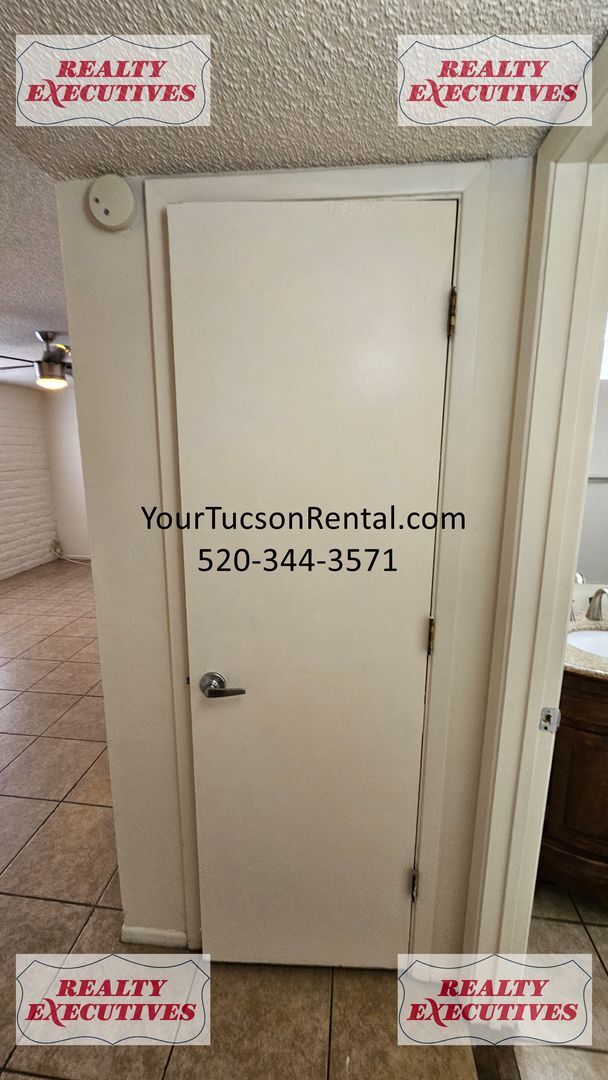 Building Photo - April Move in Special $0 Deposit required - Country Club & Fort Lowell area - 2 Beds 1 bath with AC