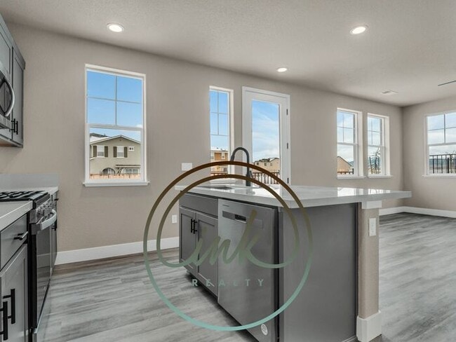 Building Photo - Brand New Townhouses in Gardnerville