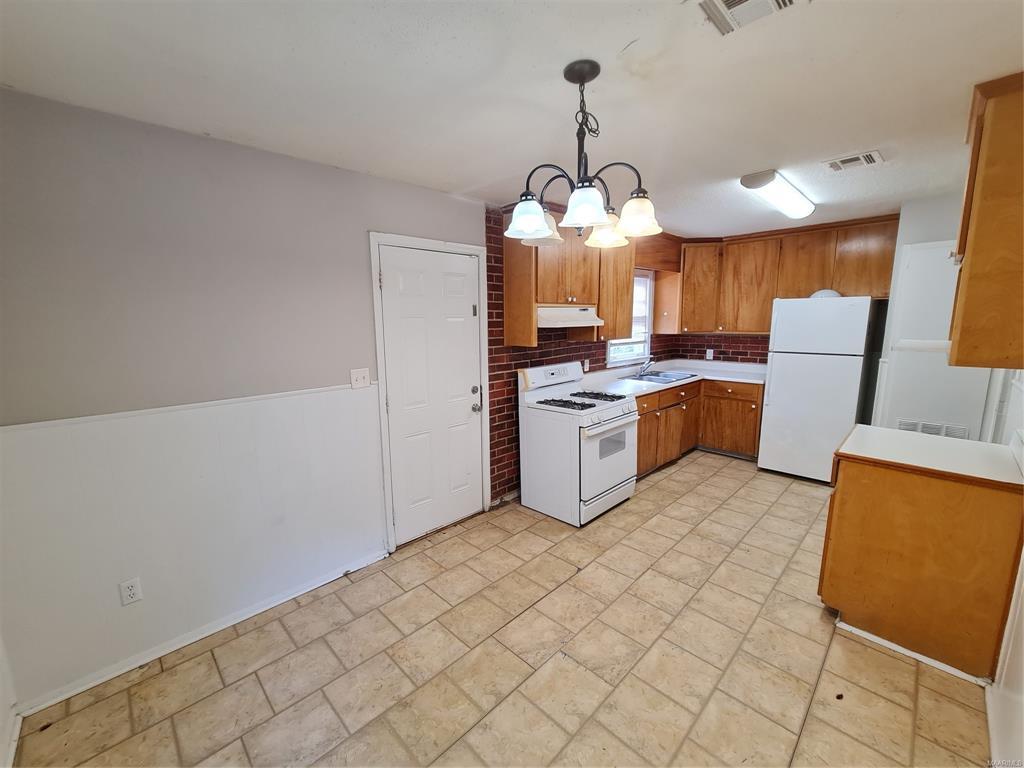 Building Photo - 1618 Midway St