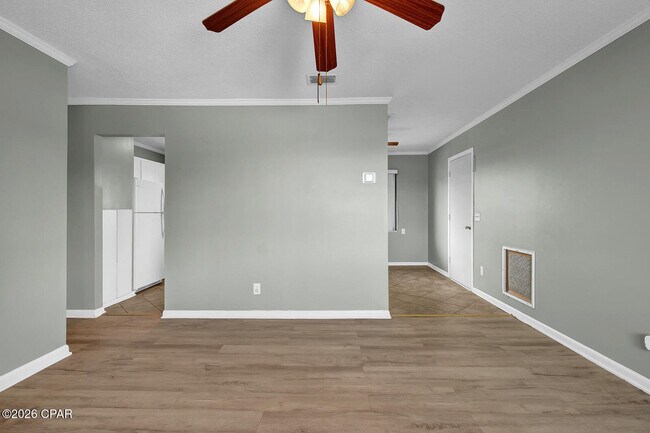 Building Photo - 922 Everitt Ave