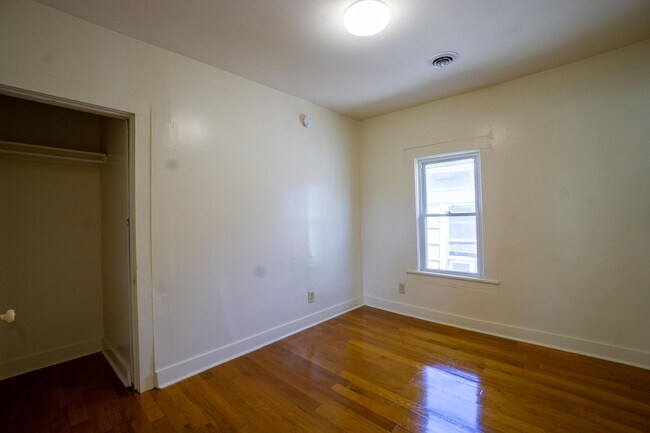 Building Photo - 556 Columbus Ave