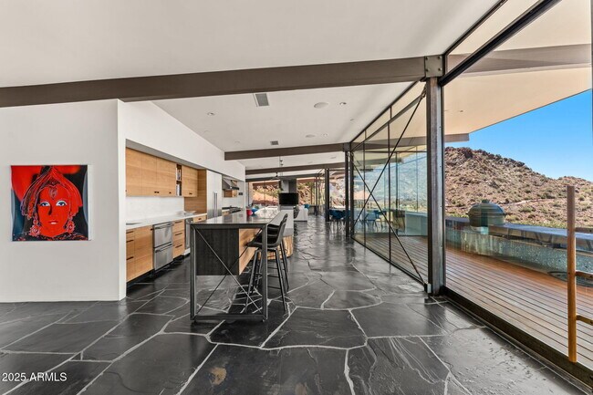 Building Photo - 4925 E Red Rock Dr