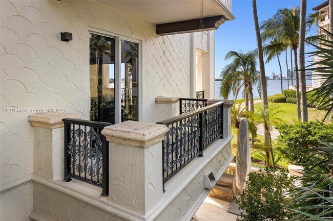 Building Photo - 4924 Fisher Island Dr