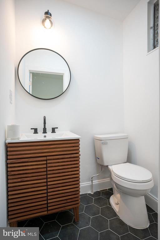 Building Photo - 623 Fitzgerald St