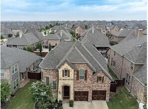 Building Photo - 6325 Plum Creek Dr