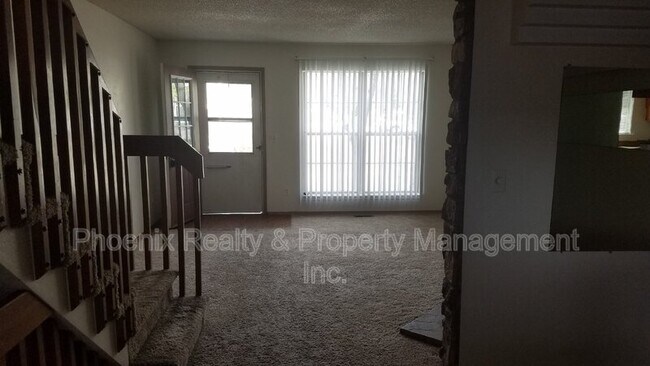 Building Photo - 1008 Milo Cir