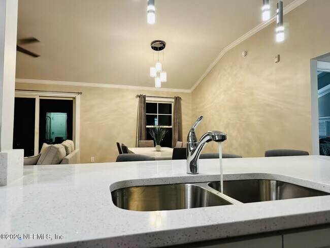 Building Photo - 955 Registry Blvd