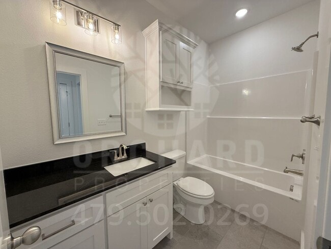 Building Photo - Bella Vista Single-Family Home- 2 Bed/ 2 B...