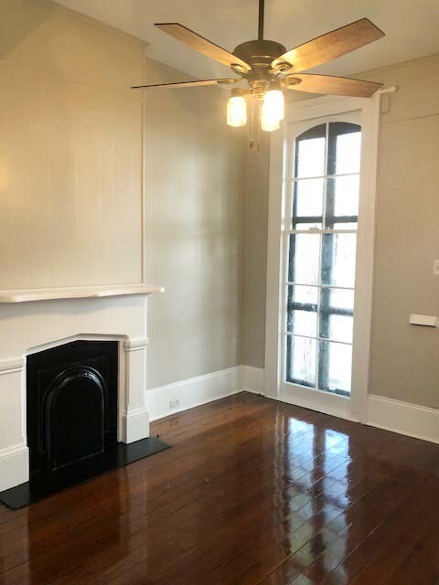 Living Room - 2021 Jackson Ave