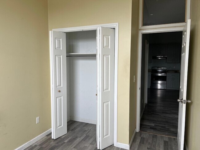 Building Photo - 59-61 North Street Unit 3D