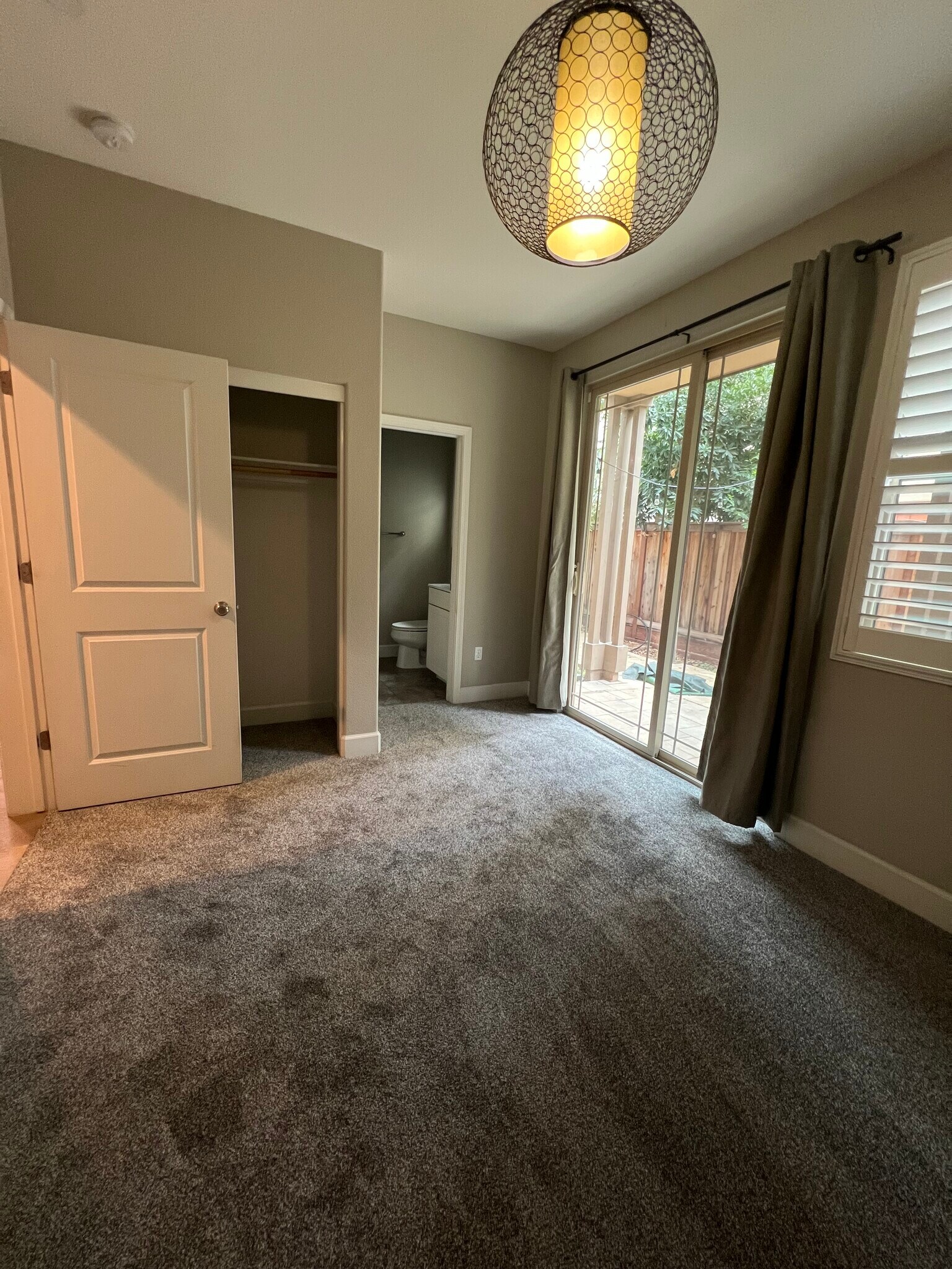 ground floor - 2904 Worthing Cmn