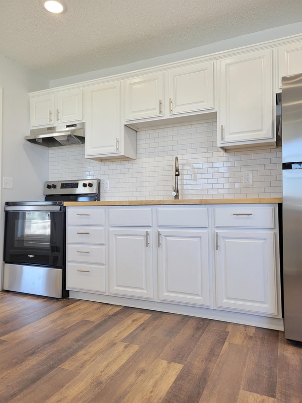 Building Photo - 2255 Fairfax Dr