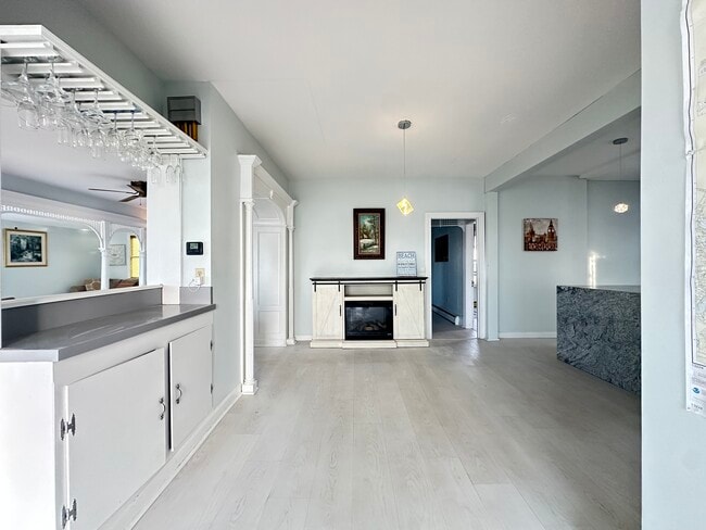 Building Photo - 2 Narragansett Ave