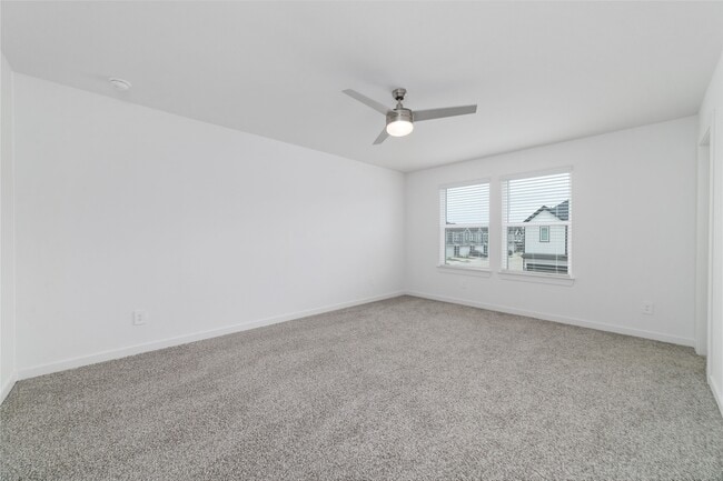 Building Photo - 3530 Blue Mockingbird St