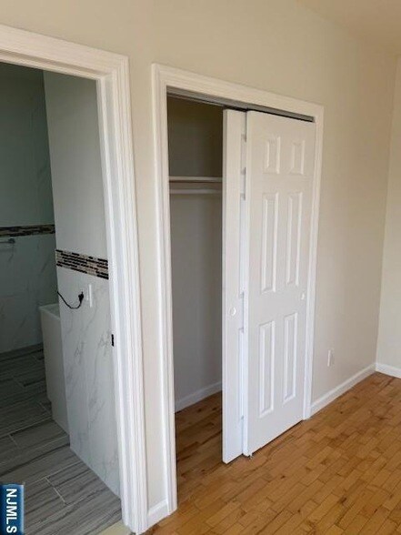 Building Photo - 611 S 19th St