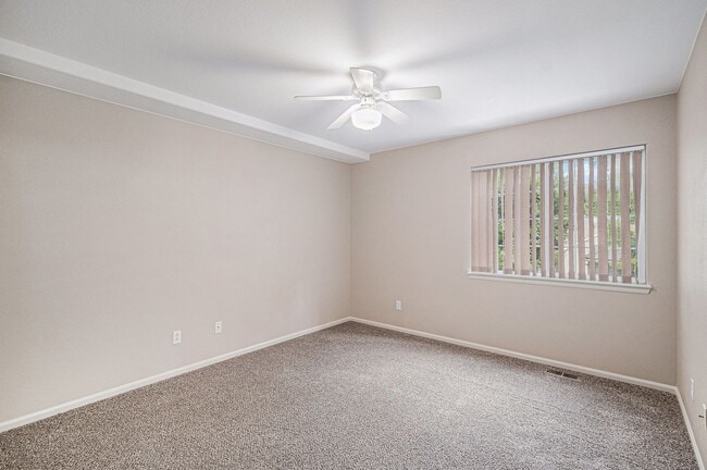 Building Photo - Charming 2-Bedroom Home in Highlands Ranch...
