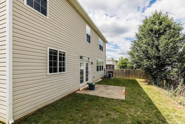 Building Photo - 213 Bikram Dr