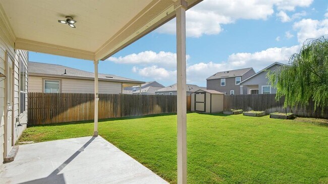Building Photo - 141 Miracle Dr