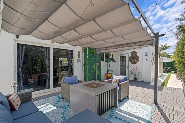 Building Photo - 3705 NE 16th Ave