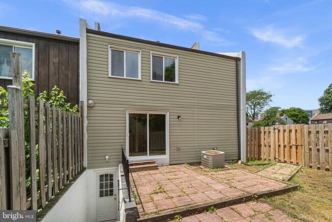Building Photo - 10289 Daystar Ct