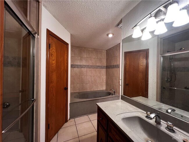 Building Photo - 28 S Cynthia St