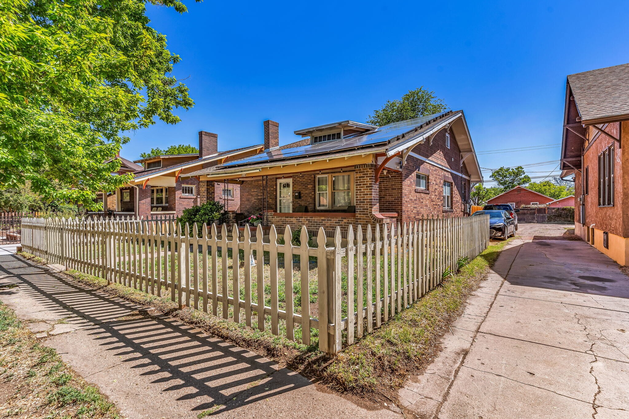Building Photo - 1614 Lake Ave