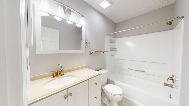 Building Photo - 2002 Jasper Ln