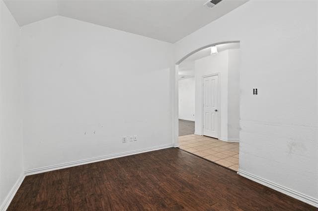 Building Photo - 2121 Castle Creek Dr