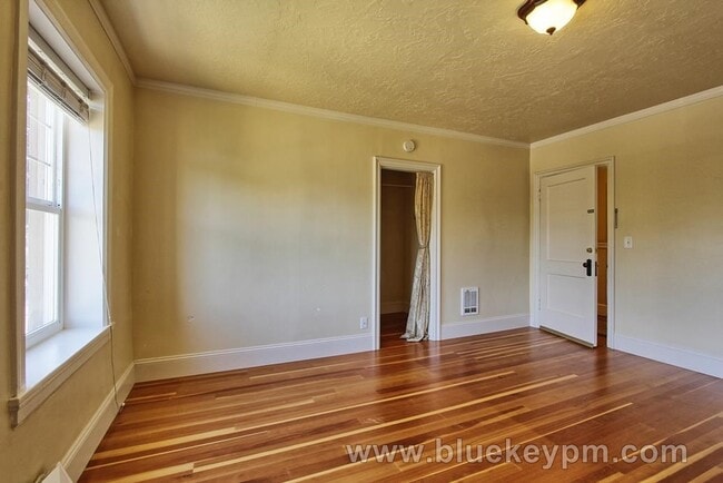 Building Photo - Studio Condo Available in Pearl District  ...