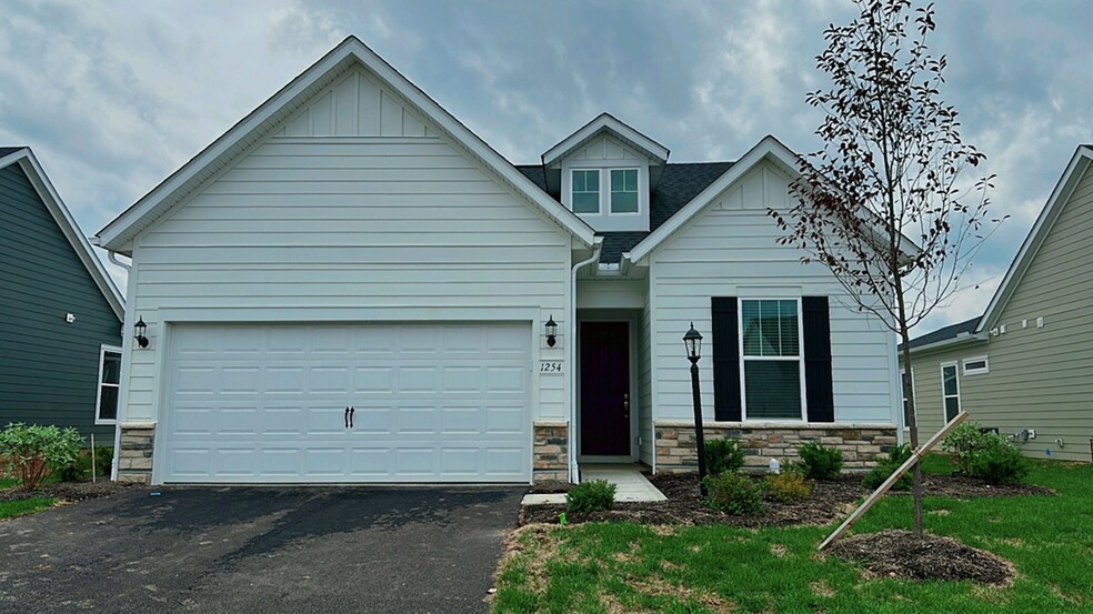 Building Photo - 1254 Fairstone Dr