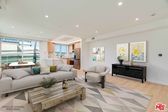 Building Photo - 1414 S Beverly Dr