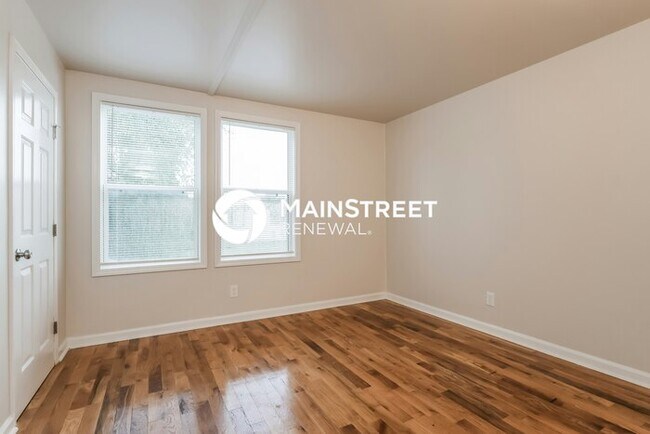 Building Photo - 3 Bedroom Pet-Friendly Home in Louisville,...