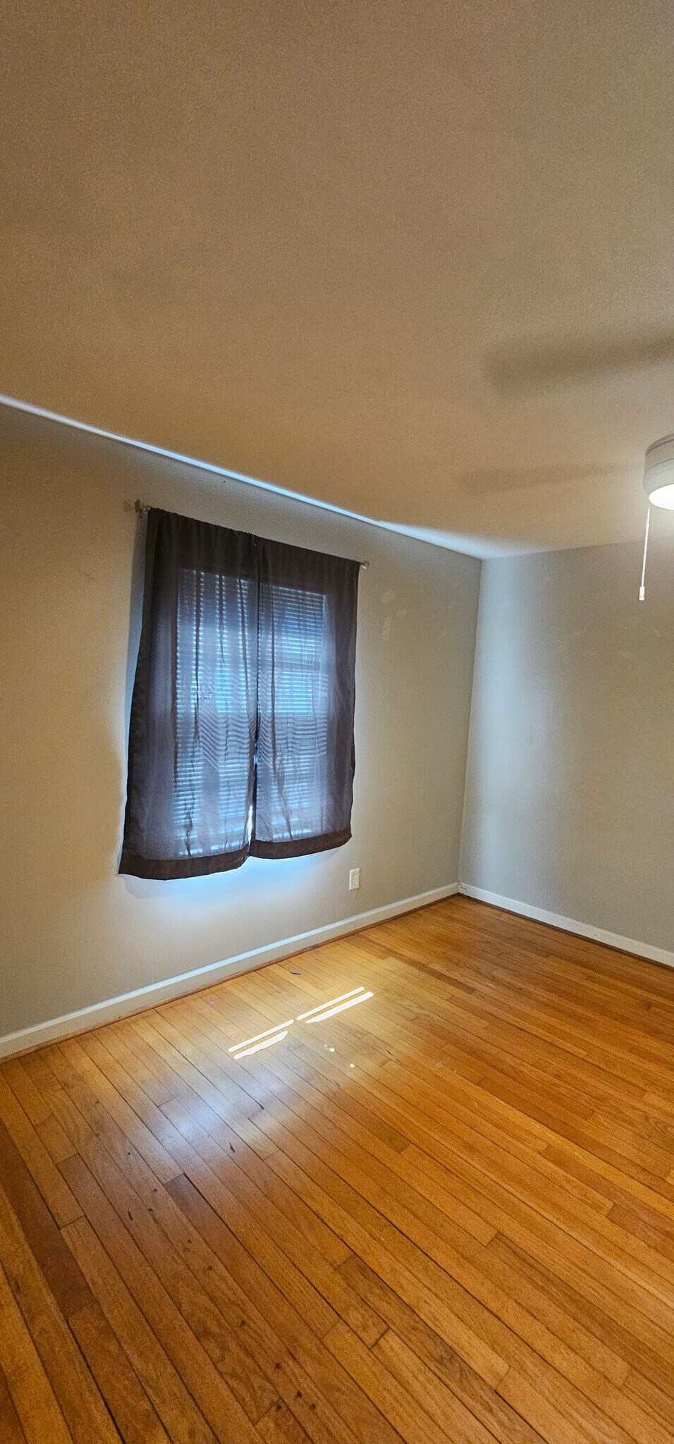 Building Photo - 7228 Linden St