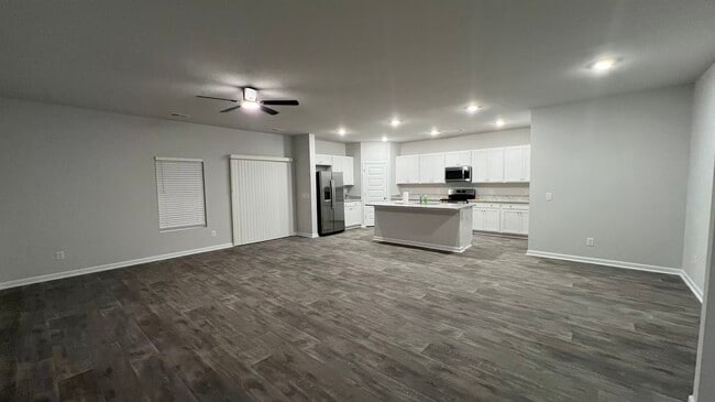 Building Photo - 116 Amethyst Dr