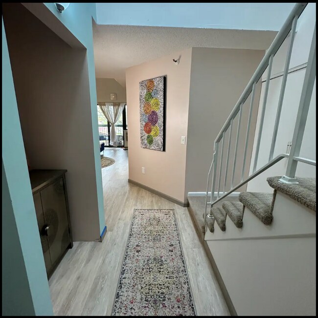 Building Photo - 7614 York Ave S