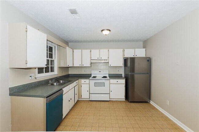 Building Photo - 6682 Chupp Rd