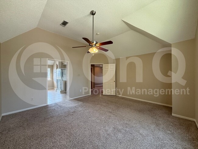 Building Photo - 304 Dakota Trail