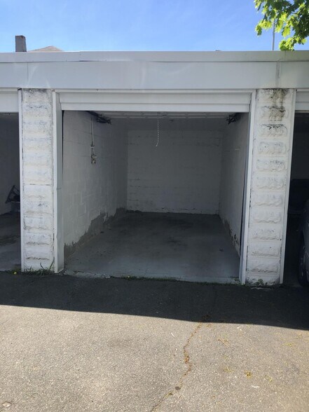 Building Photo - 100 Conwell Ave