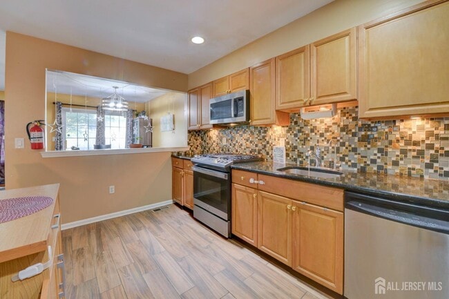 Building Photo - 13 Lackland Ave