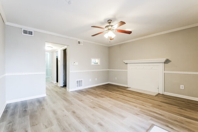 Building Photo - 5424 Park Pl S