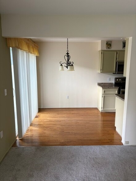 Building Photo - 1412 Hidden Meadows Dr E