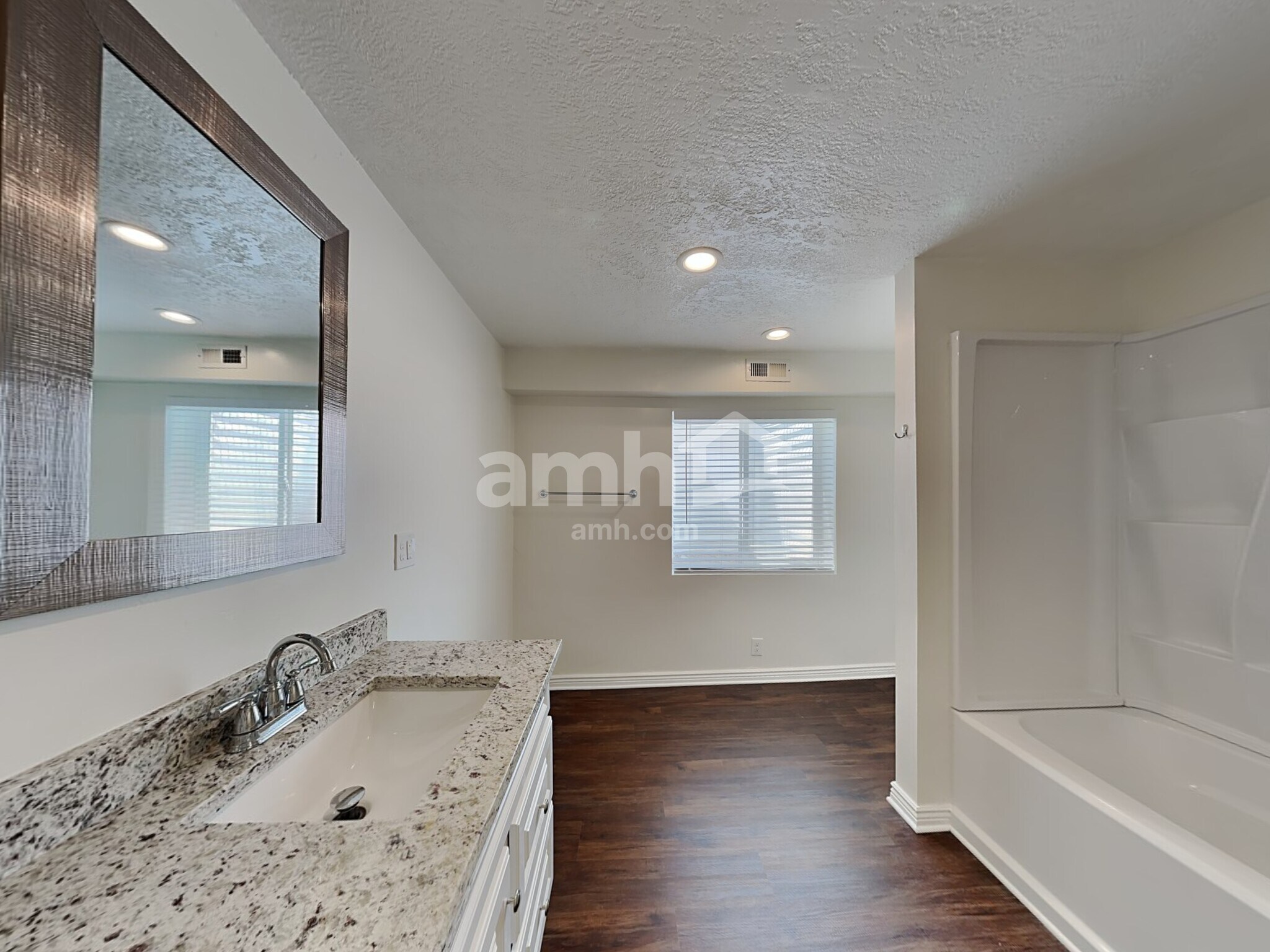 Building Photo - 416 N 3335 W