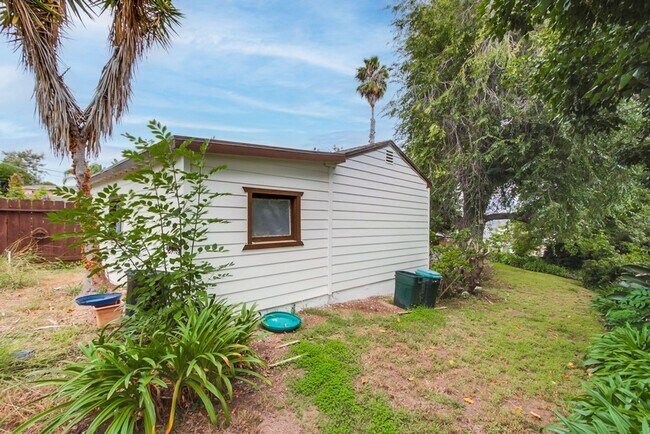 Building Photo - Charming Fully Remodeled 3-Bedroom Home in...