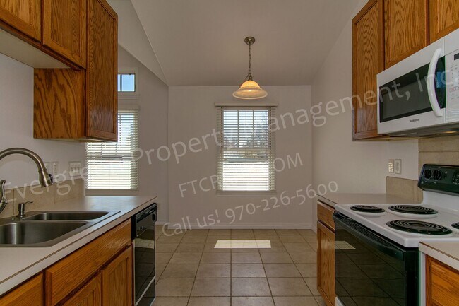 Building Photo - Spacious Loft in Old Town Fort Collins